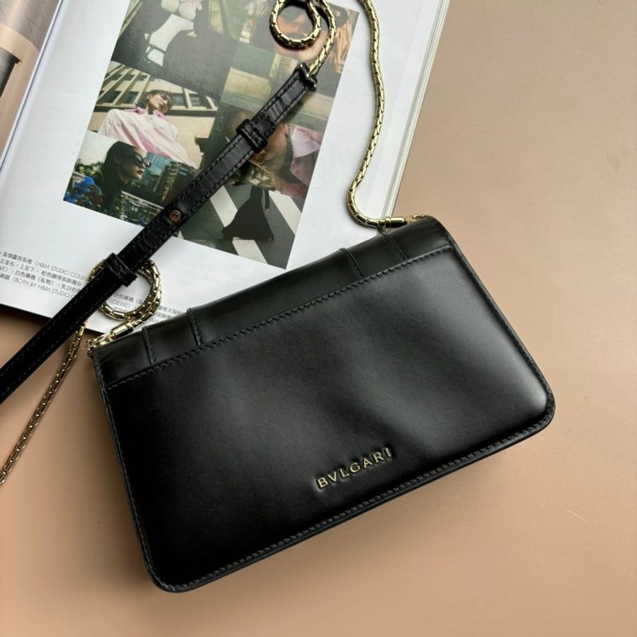 ::BVLGARI::寶格麗 Serpenti Forever 黑色內裡綠色蛇頭包 WOC-1