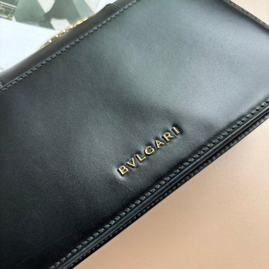 ::BVLGARI::寶格麗 Serpenti Forever 黑色內裡綠色蛇頭包 WOC-2