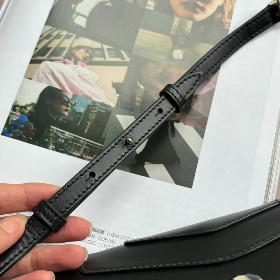 ::BVLGARI::寶格麗 Serpenti Forever 黑色內裡綠色蛇頭包 WOC-21