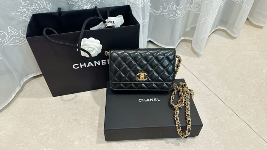 Chanel黑色鏈子皮夾包WOC-0