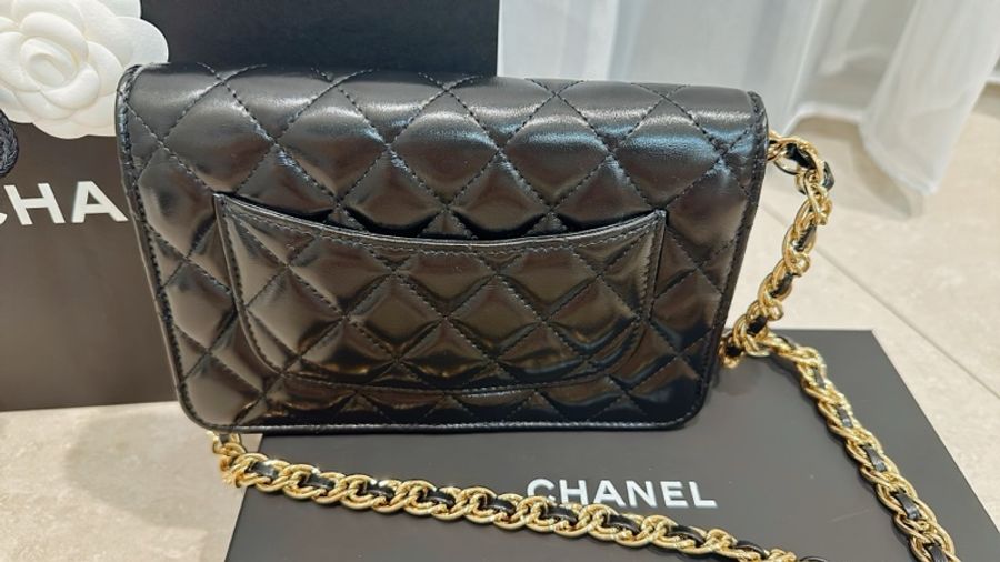 Chanel黑色鏈子皮夾包WOC-9