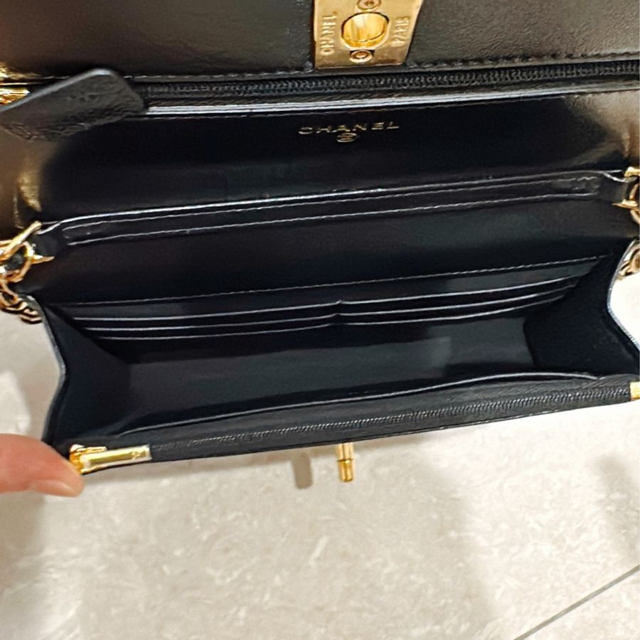 Chanel黑色鏈子皮夾包WOC-16