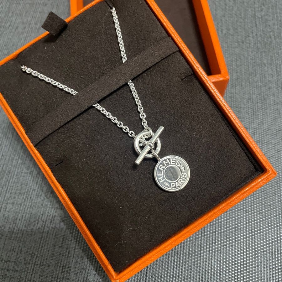 愛馬仕Hermes 經典圓牌字母logo T扣925純銀項鍊 全新-1
