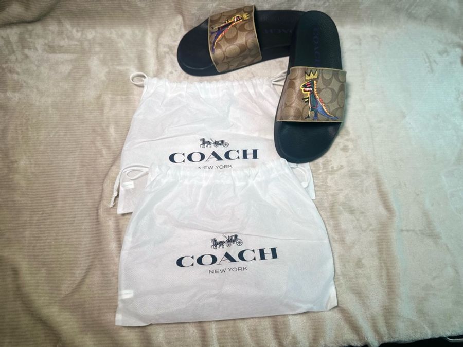 全新 COACH 藝術家BASQUIAT聯名塗鴉拖鞋 8號-25