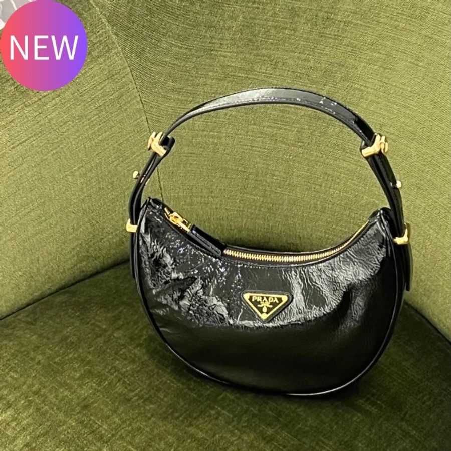 Prada 1BC194 Arque 紋路漆皮彎月包 付長肩帶 黑色《當季專櫃正售★全新商品 》-0