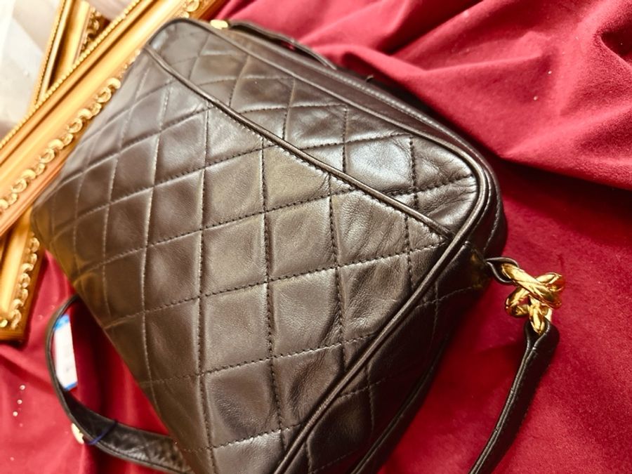 CHANEL(香奈兒) 中古 黑金羊流蘇相機包 黑色 2開-2