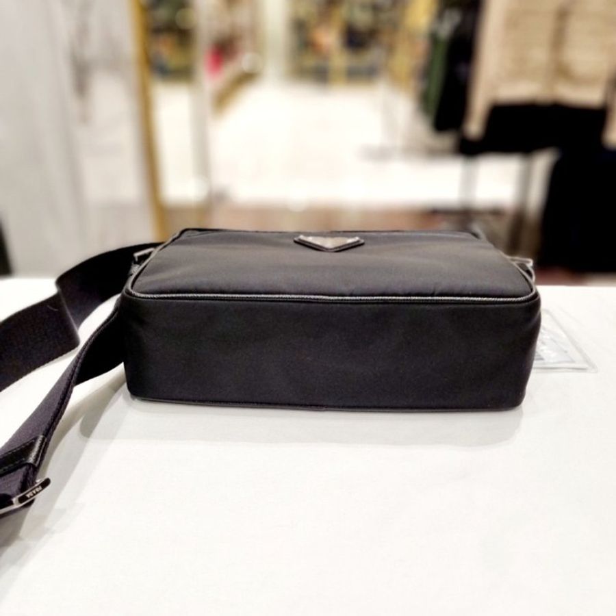 🌸2025春夏新品🌸Prada 2VH048 跳傘布及皮革鑲邊單肩包-5