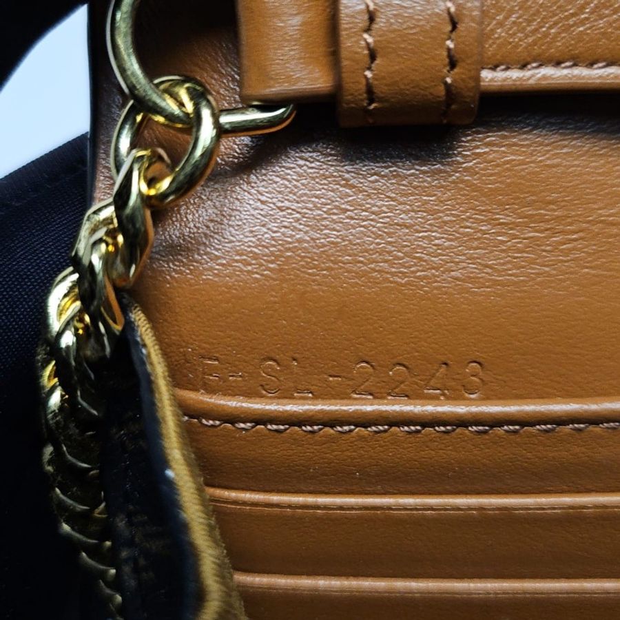 Celine - Wallet On Chain Margo-13