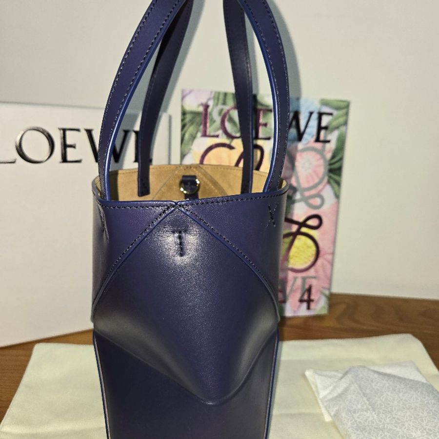 (年前一口價) 全新 LOEWE puzzie Fold燙印金字小牛皮手提/斜背托特包(小/深藍)-3
