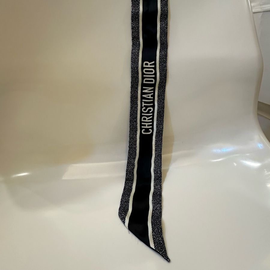 Dior 千鳥格紋絲巾-3