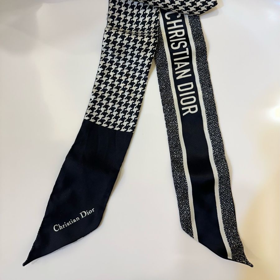 Dior 千鳥格紋絲巾-4