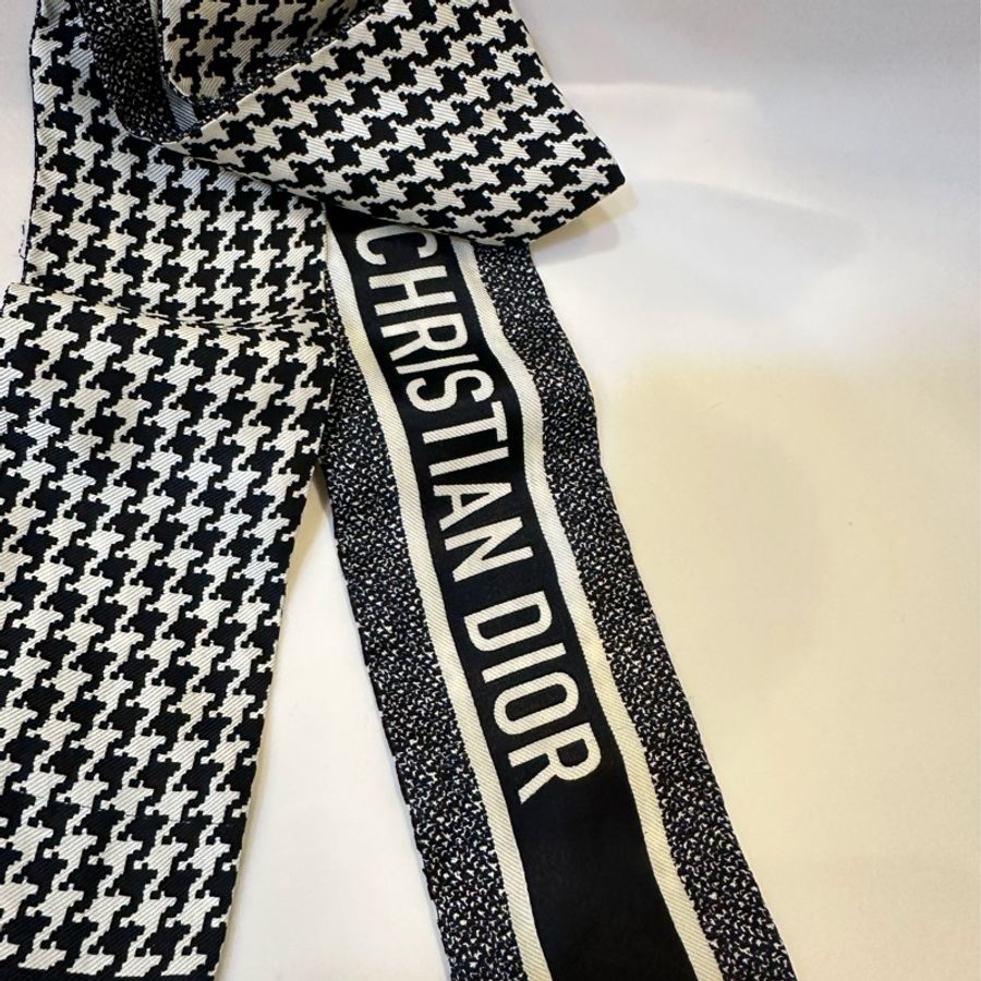 Dior 千鳥格紋絲巾-6