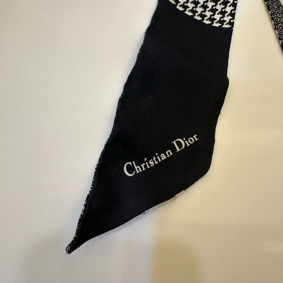 Dior 千鳥格紋絲巾-10