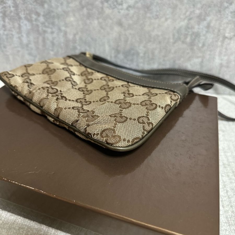 9成新 Gucci 滿版緹花晚宴包-12