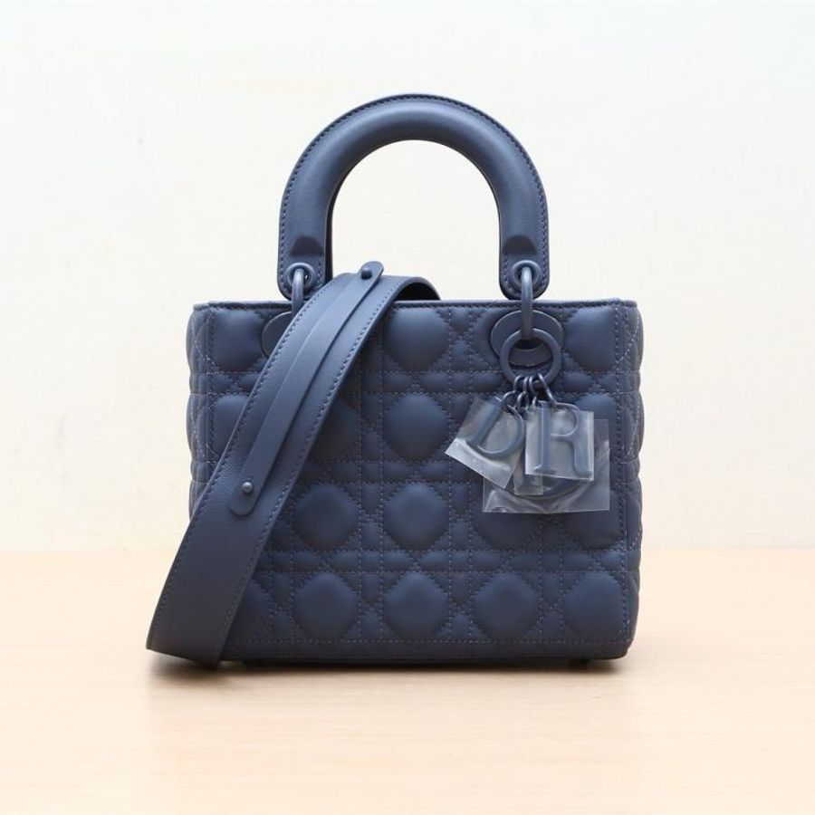 DIOR(迪奧) Lady Dior 戴妃包 四格 墨藍色 磨砂扣 2020-0