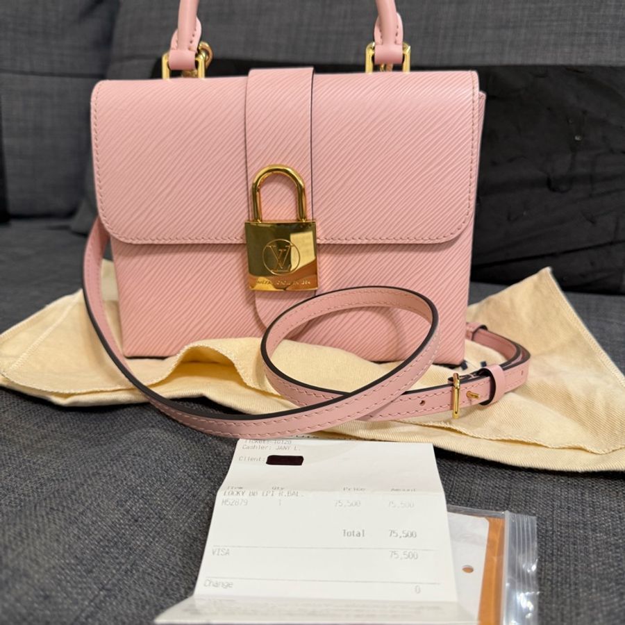 💕近新品LV M52879 Locky BB二用斜背包 💕💕-8