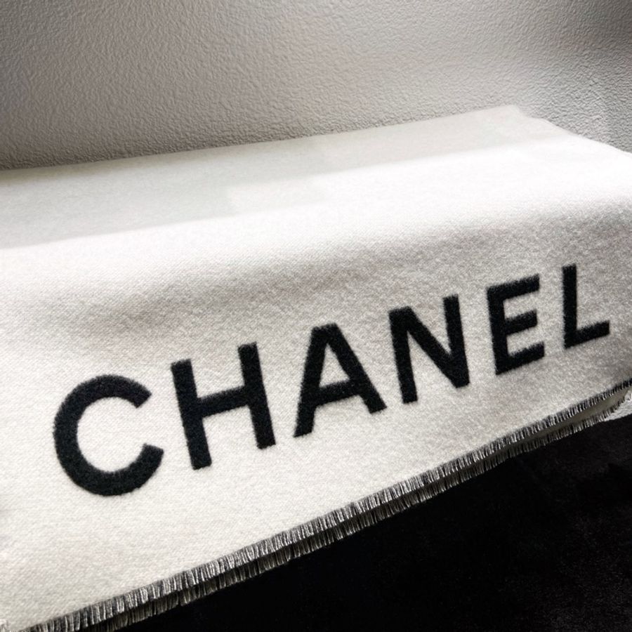 ► 全新 Chanel CACHEMIRE喀什米爾羊毛 經典雙C logo 黑白披肩/圍巾-2