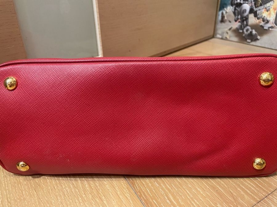 Prada-2
