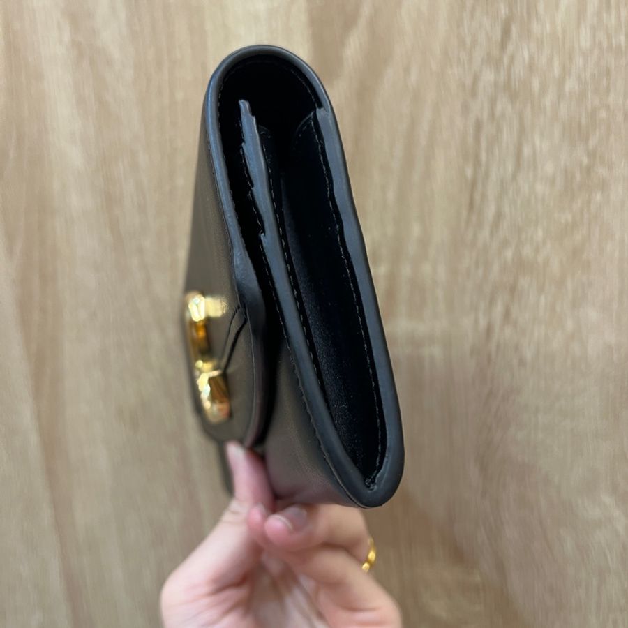 Chloe 黑牛皮內裡香檳色長夾-1