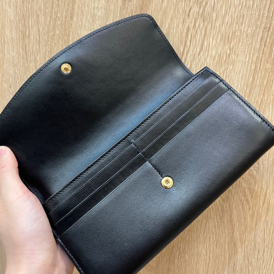 Chloe 黑牛皮內裡香檳色長夾-8