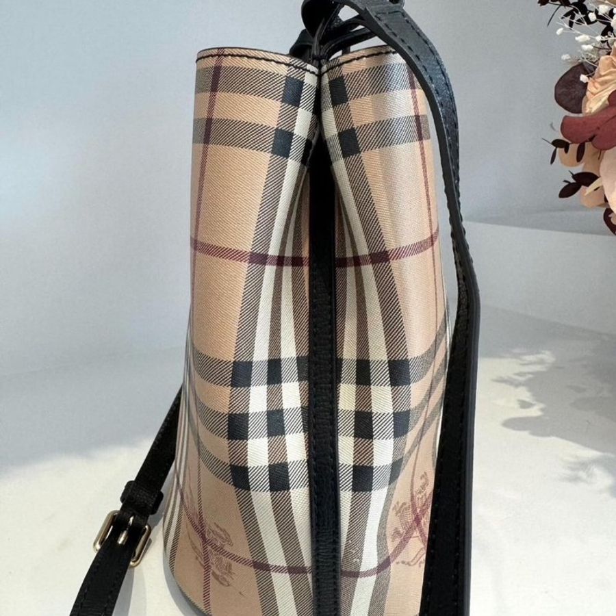 *SHIHNA名牌精品* Burberry經典款水桶包-1