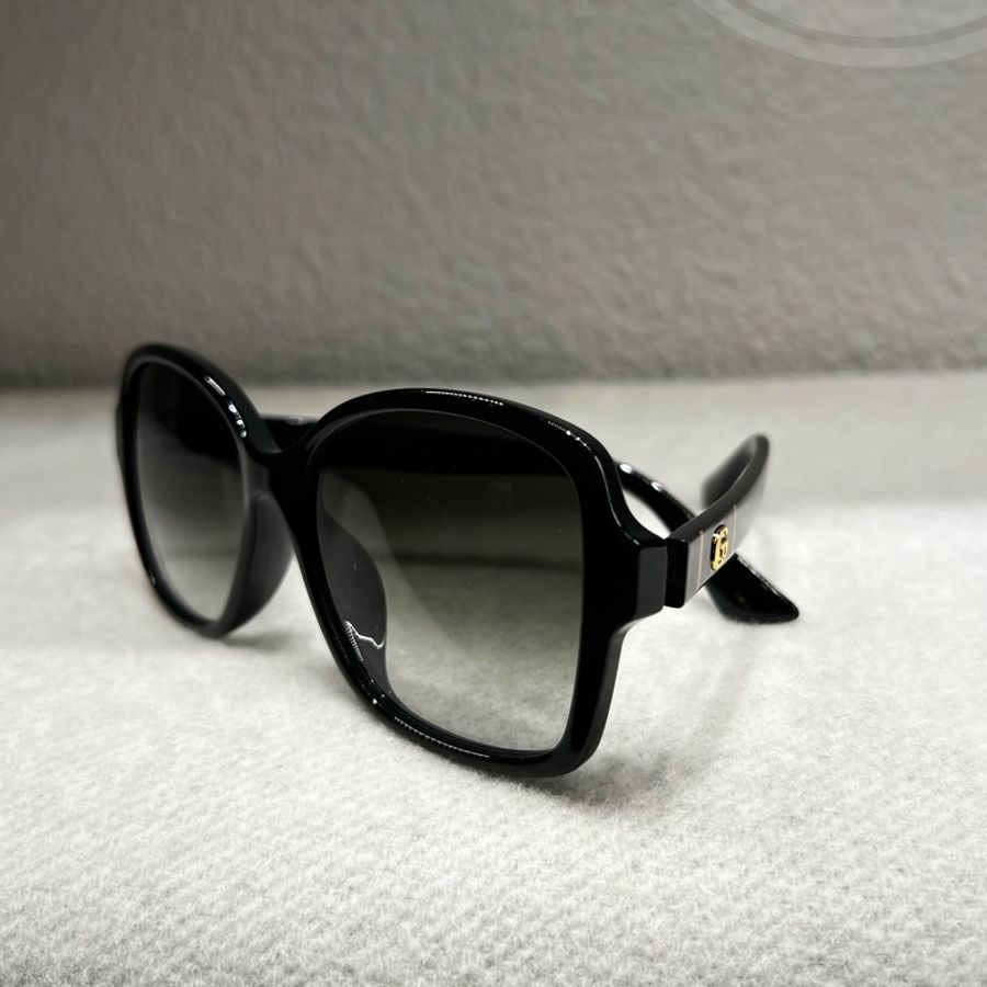 ►  全新 Gucci 黑色膠框太陽眼鏡·墨鏡-0