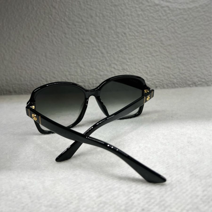 ►  全新 Gucci 黑色膠框太陽眼鏡·墨鏡-3