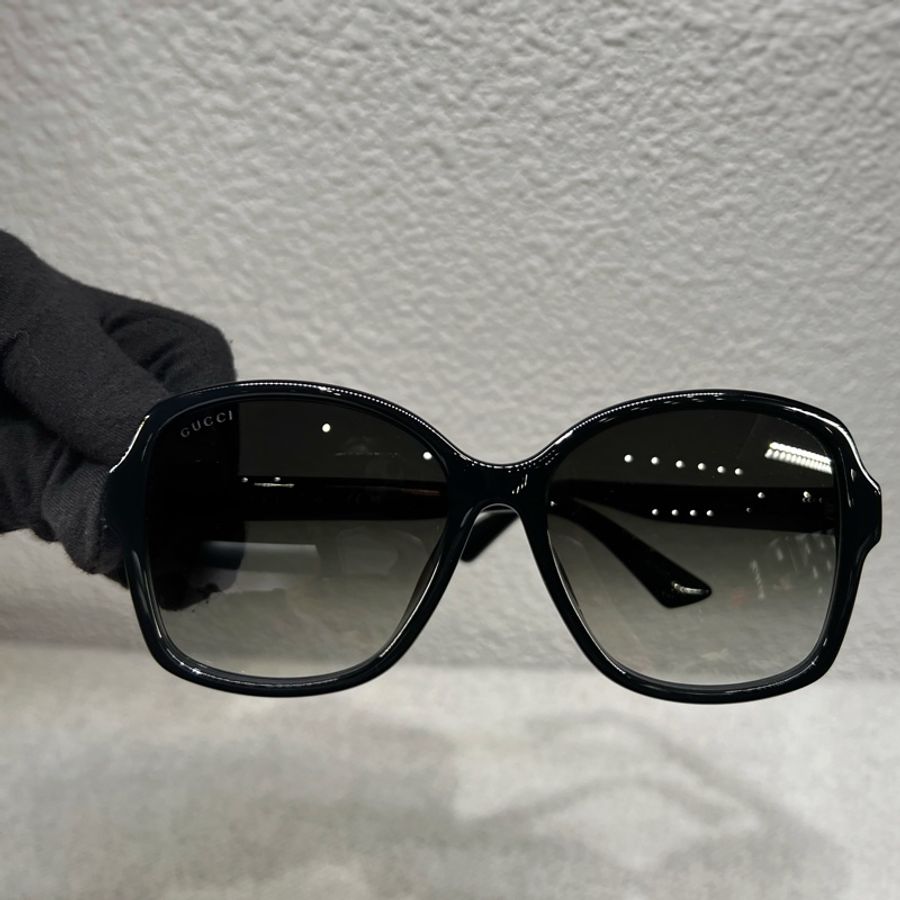 ►  全新 Gucci 黑色膠框太陽眼鏡·墨鏡-6