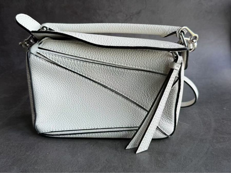 Loewe Puzzle Bag 奶昔白迷你puzzle幾何包-0