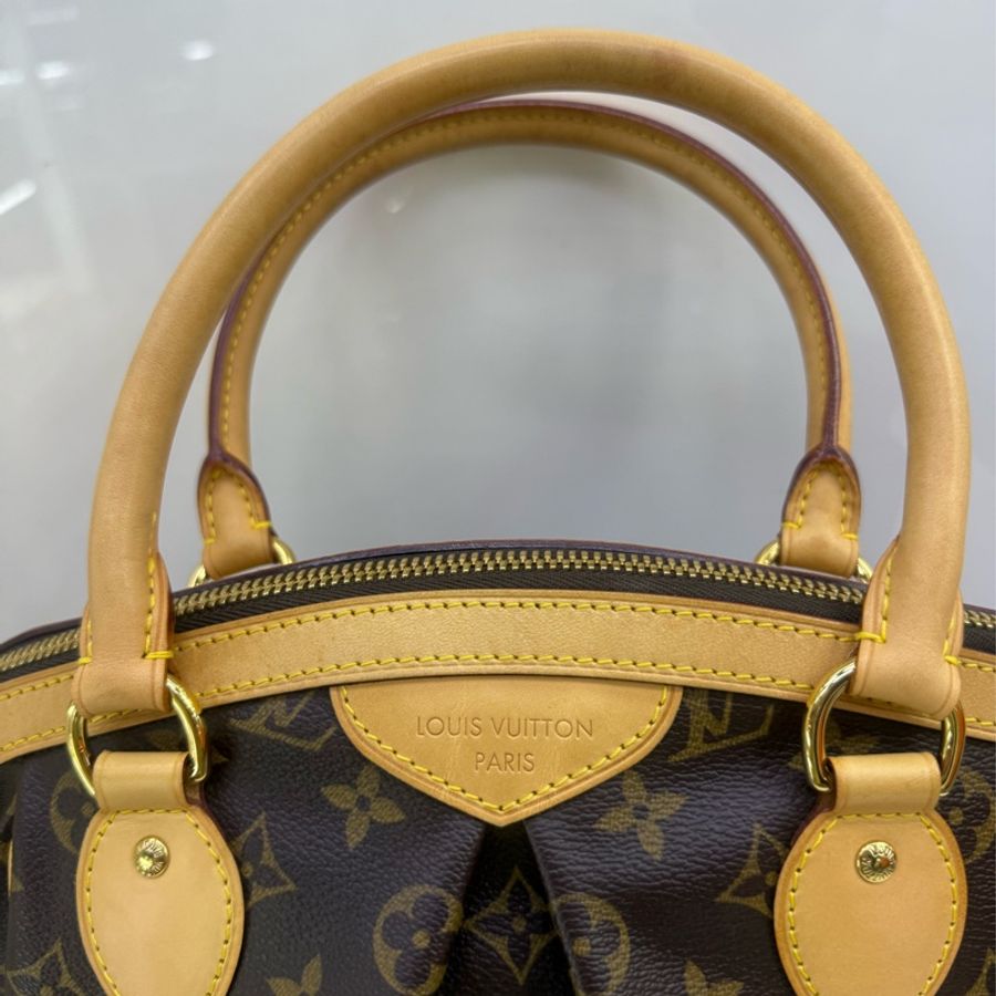 Louis Vuitton Tivoli Handbag-19