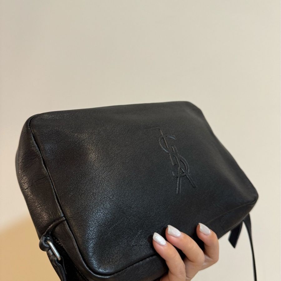 YSL Saint Laurent 聖羅蘭 LOU系列 黑 品牌LOGO 牛皮拉鍊 斜背包 相機包 肩背包 側背包-8