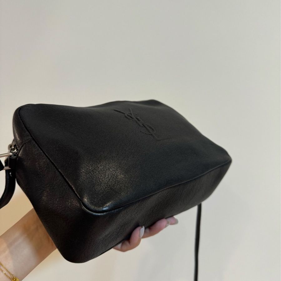 YSL Saint Laurent 聖羅蘭 LOU系列 黑 品牌LOGO 牛皮拉鍊 斜背包 相機包 肩背包 側背包-9