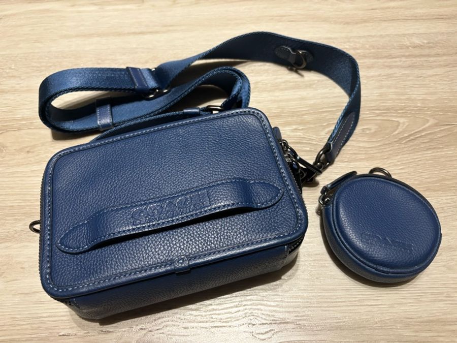 COACH-CHARTER斜背包-8