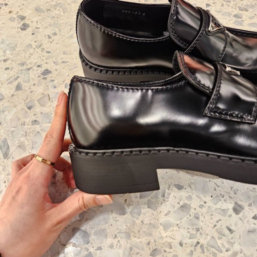 Prada 2DE127 男款 Chocolate 拋光皮革無帶便鞋 黑色 UK7.5/8/8.5/9/9.5/10/11《當季專櫃正售★全新商品 》-9
