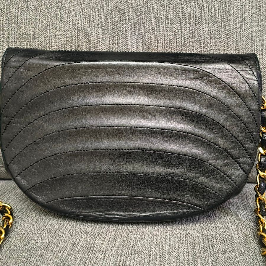 🩵CHANEL Vintage Half Moon Shoulder Bag🩵 復古半月包  YouTube 🔍：0608vintage 影片可觀看商品細節-7