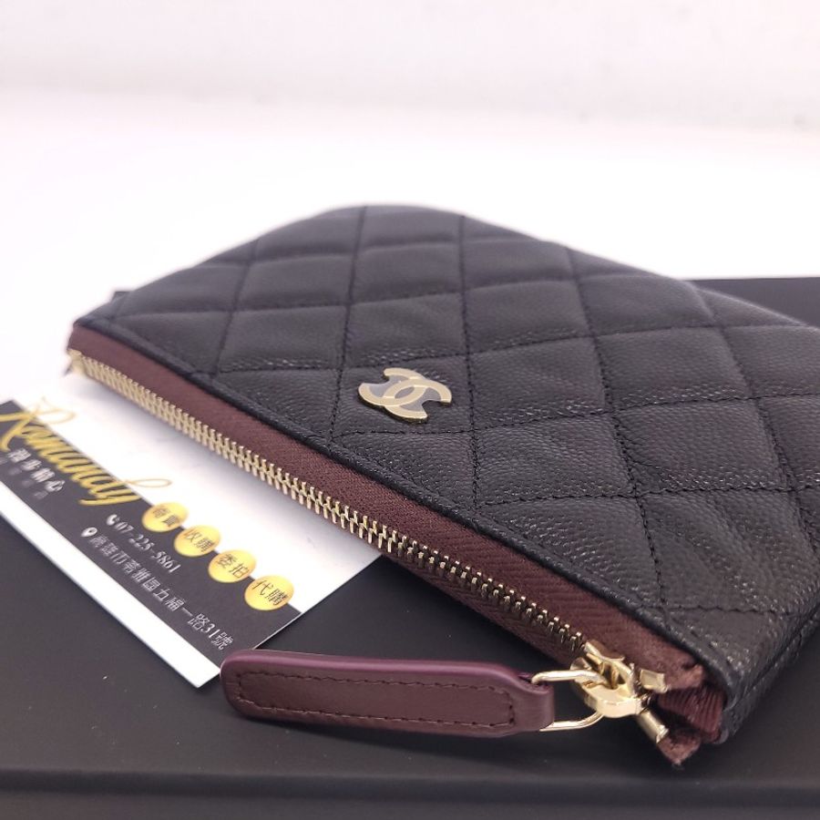 Chanel 經典荔枝紋小牛皮拉鍊零錢包(黑金)-2