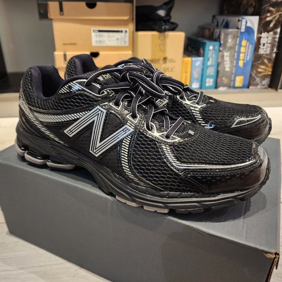 【日本帶回】New Balance NB 鞋子 860v2 銀黑-5