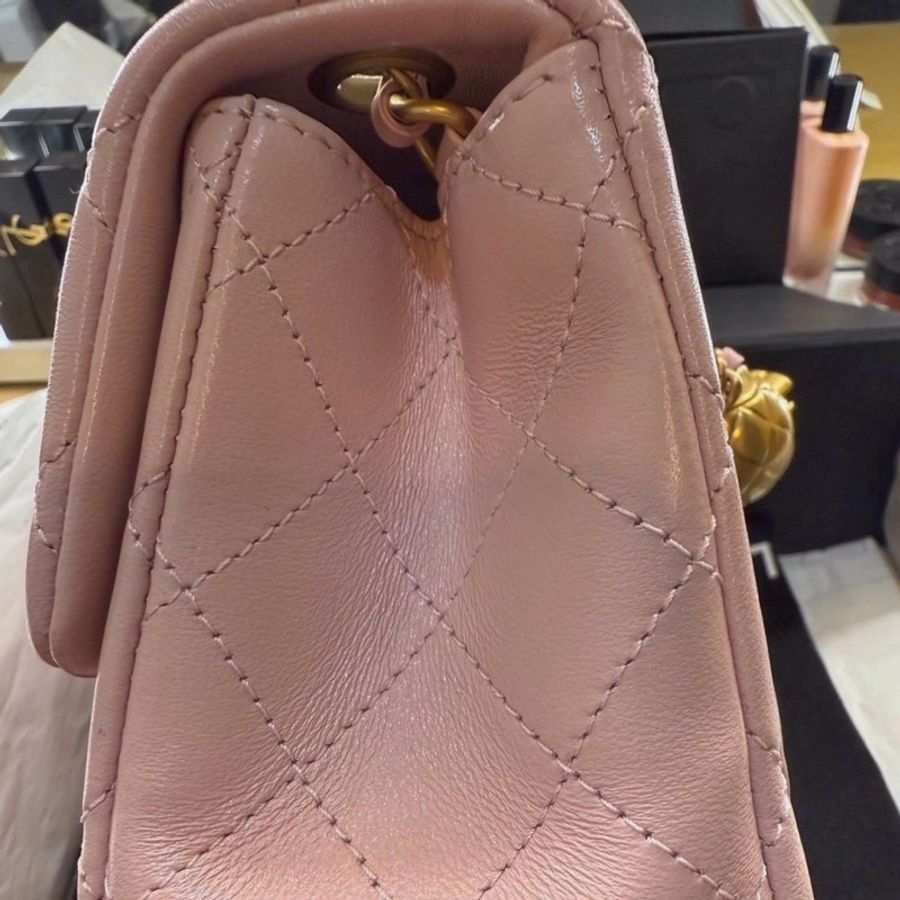 ► 全新 Chanel 經典CF金球方胖子🌸mini粉色羊皮口蓋包🌸-2