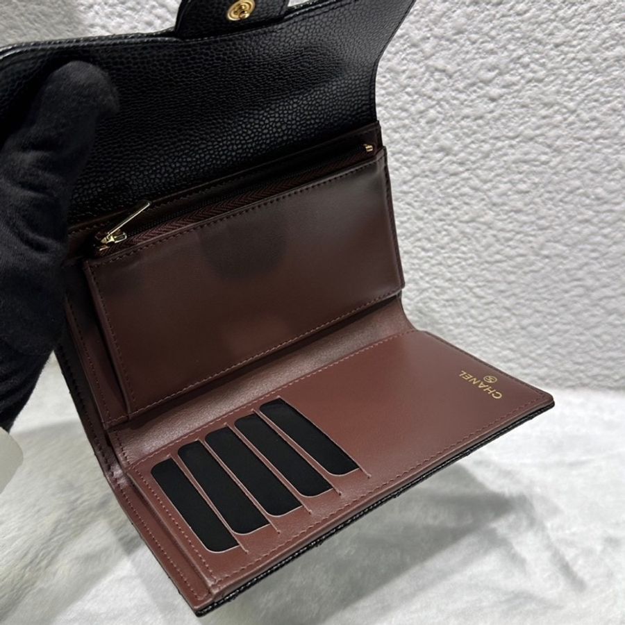 Chanel 荔枝金扣三折中夾-2