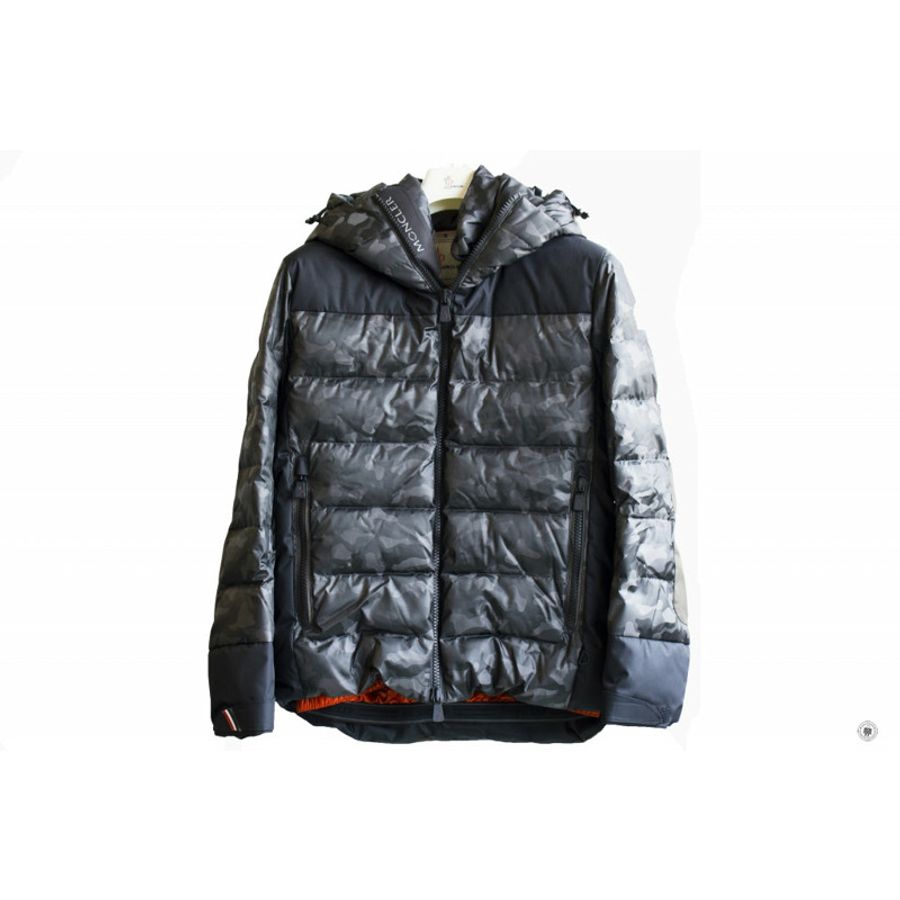 Moncler 41853-57623 Kander Nylon Camo Down Jacket Green Camo / 925 1 Jackets-0