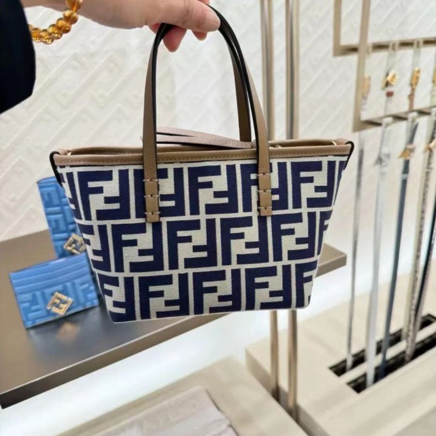 Fendi芬迪mini Roll托特包FF老花手提包  全新-6