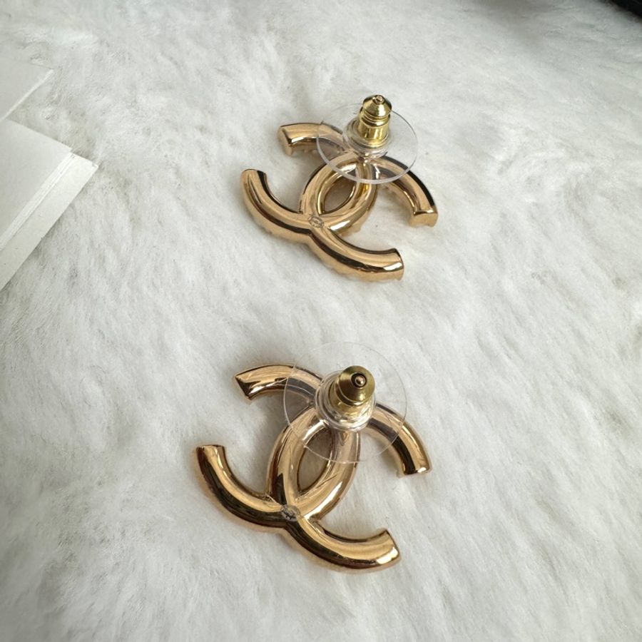香奈兒chanel 中大款 雙C 貼耳珍珠x鑽耳環(已售出)-7