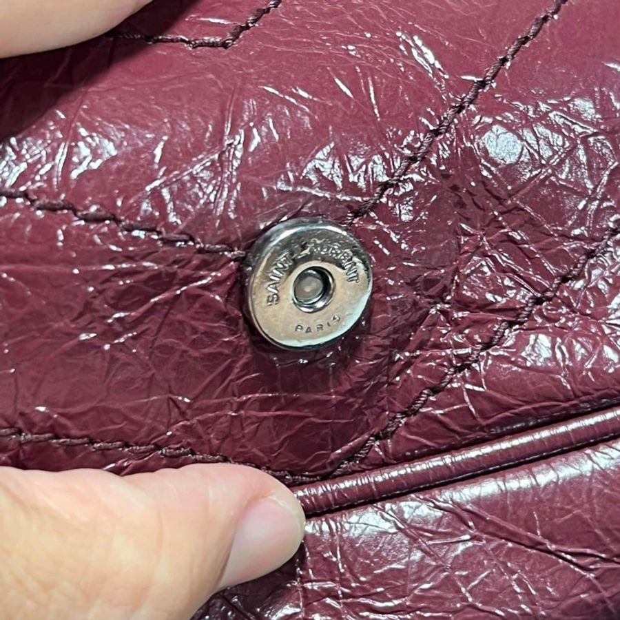 YSL SAINT LAURENT 聖羅蘭 NIKI 583103 0EN04 6475 油蠟皮革肩背鍊條包 (勃地根紅)-32