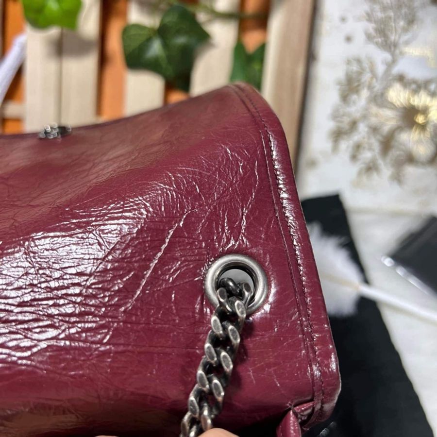 YSL SAINT LAURENT 聖羅蘭 NIKI 583103 0EN04 6475 油蠟皮革肩背鍊條包 (勃地根紅)-38