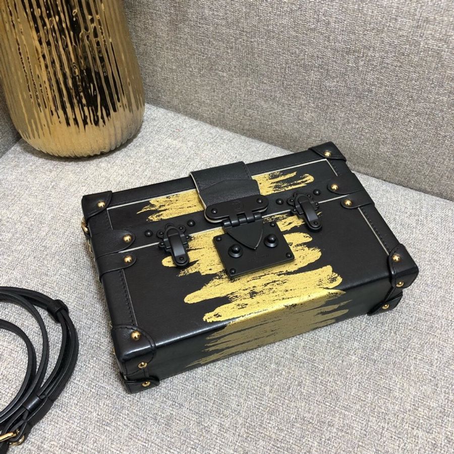 Louis Vuitton 路易威登 大盒子磨砂扣限量款 長20cm 2018年購入-2