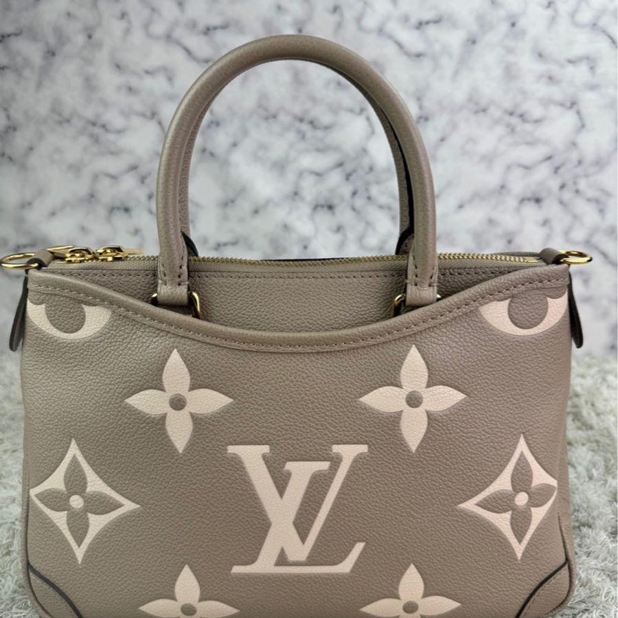 LV M46585 Trianon PM 肩背包 手提包 斜背包 斑鳩灰色 / 奶油色-6