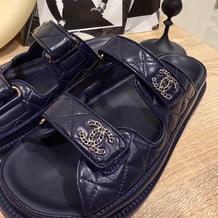 Chanel *經典皮穿鍊*香奈兒沙灘拖鞋*深藍-0