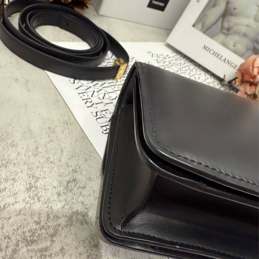 🌟CELINE 思琳|Classic BOX mini 黑復古金 黑金豆腐包🌟-8