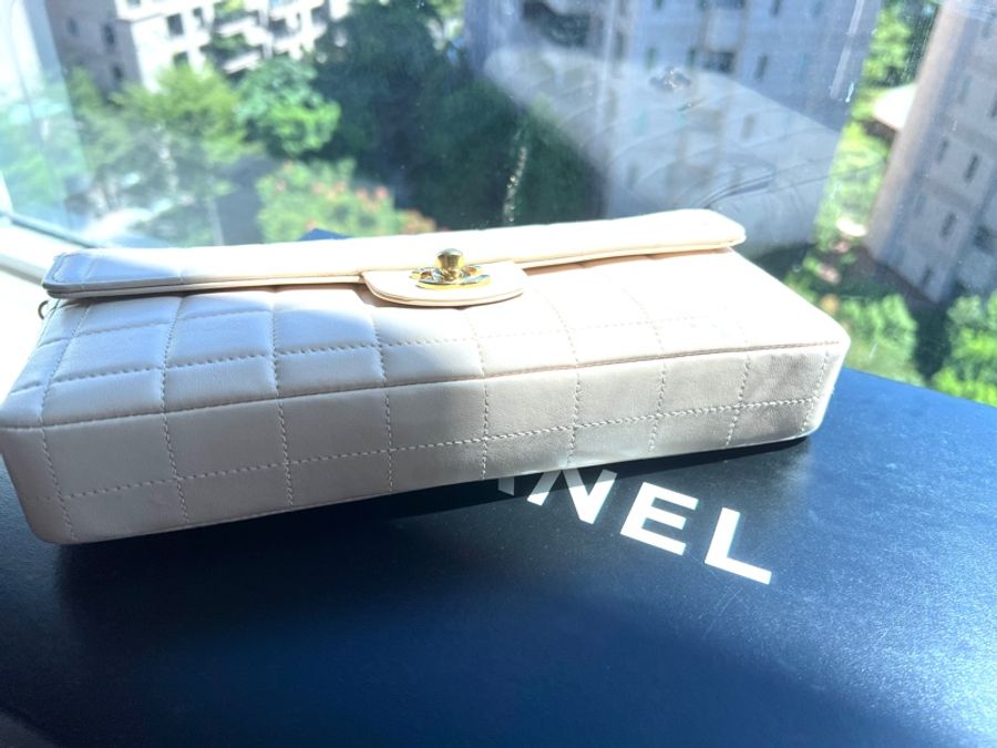 Chanel 冰格羊皮金釦下蓋法棍鏈條肩背包/ 米色-6