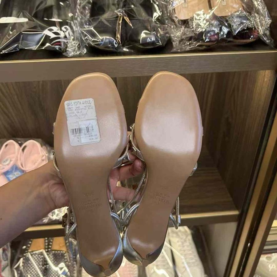 Valentino 涼鞋 36.5號 全新閒置痕跡 高度適中 非常百搭的一雙鞋-4